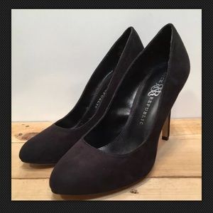 Rock and Republic Faux Suede Stilettos Sz 10